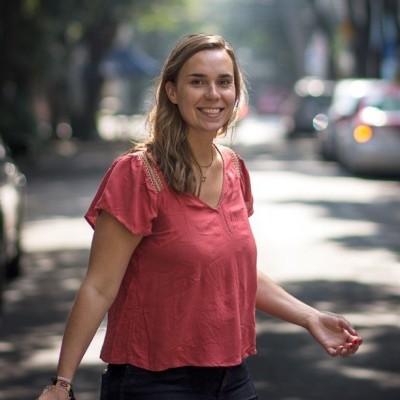 Tifany et sa nouvelle vie au Mexique - 10 09 2021 - StereoChic Radio cover