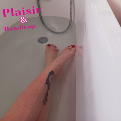 Qu'est-ce qu'une femme "solide" et pourquoi sont-elles irrésistibles ? (Et comment le devenir en 5 minutes). ☆15/100☆ cover