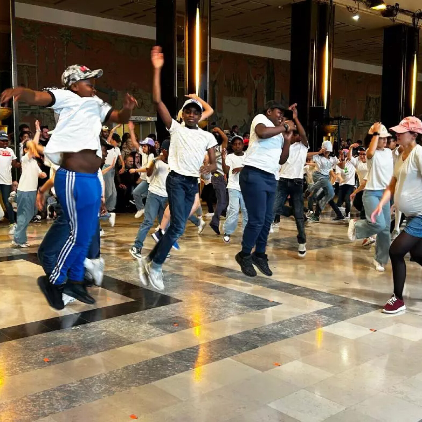 Danse, éducation et action culturelle - La place de la danse dans la vie des enfants et des jeunes, esquisse d’état des lieux episode artwork