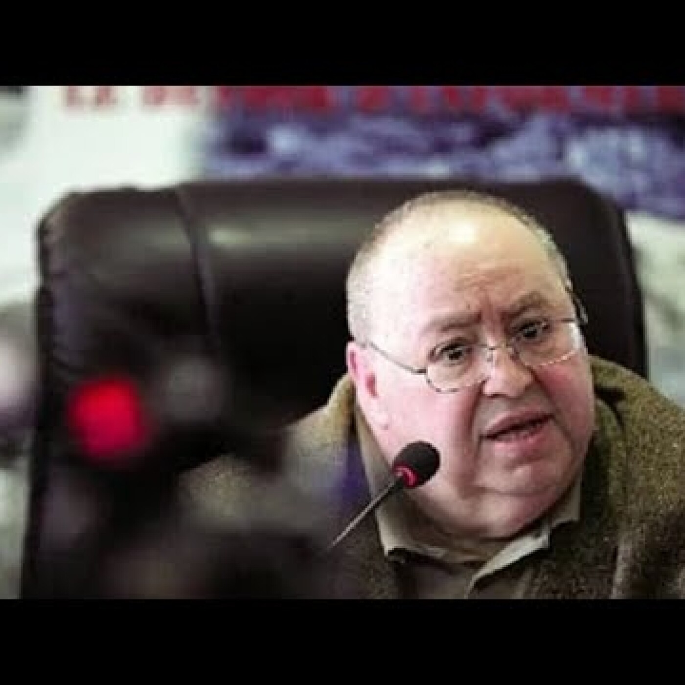 Chafik Mesbah, la fin de mission d’un conseiller à la Présidence qui suscite tant de fantasmes episode artwork