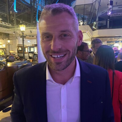 Lobby 60 -  Brice Boland - Square Management cover