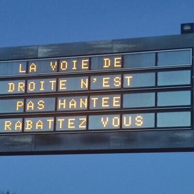 C'est aussi Halloween sur les autoroutes, grâce aux PMV ! cover