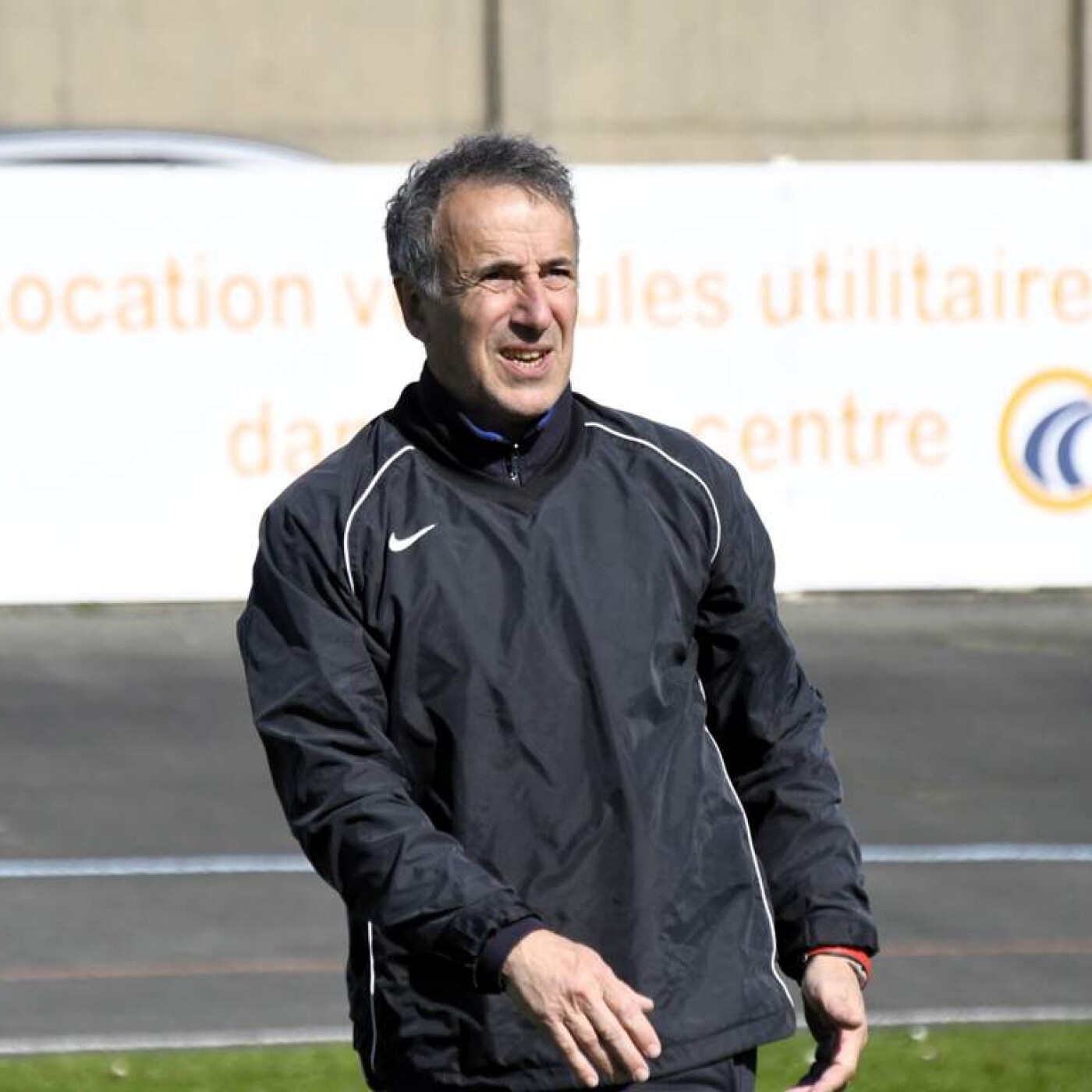 Depuis Bazas, Jean-Marc Lanne-Petit, le coach nous livre ses impressions après la victoire (21-26) qui conforte l'UAGM leader de Fédérale 2 episode artwork