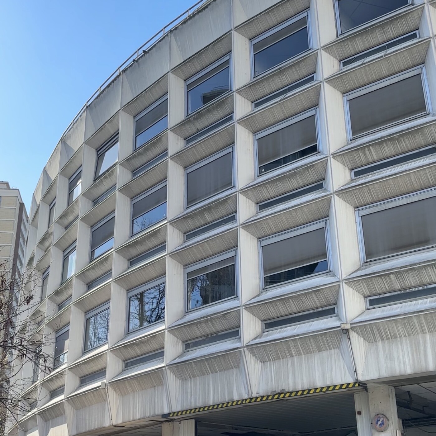 Au coeur du chantier : un parking circulaire parisien réhabilité en centre de stockage pour l'entreprise Lockall episode artwork