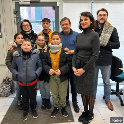 RADIO GAGA - Avec les enfants du centre aéré Mille Couleurs à la Chapelle-Saint-Luc cover
