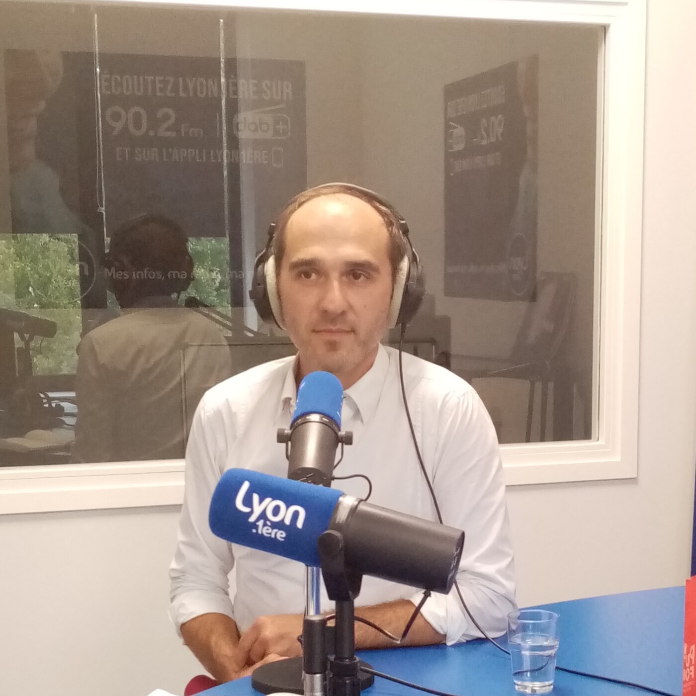 Raphaël MICHAUD : 13e adjoint Les Ecologistes à la ville de Lyon, délégué à la ville abordable, désirable, et bas carbone episode artwork