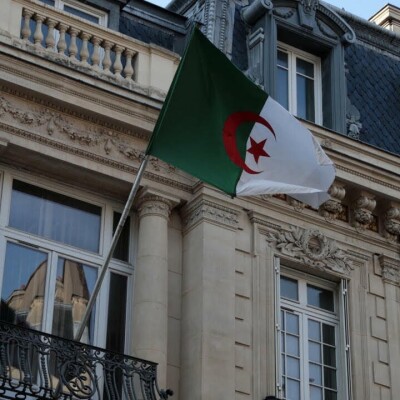 28 diplomates Algériens menacés d’expulsion en France : les dessous d’un nouveau imbroglio politique cover