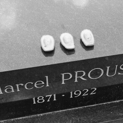 Présents posthumes ou l'art d'accommoder les restes par André CHABOT cover