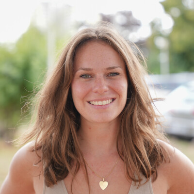 Léa Pestre - Tirer profit de la période Covid cover