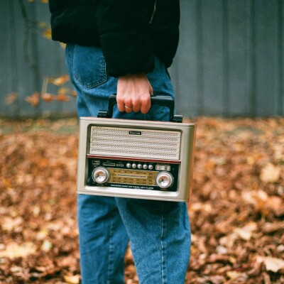 La voix de Max - L'Histoire de la radio par Elouan cover