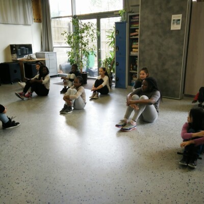 J'ai approfondi la danse afro à l'interG - ados du quartier cover