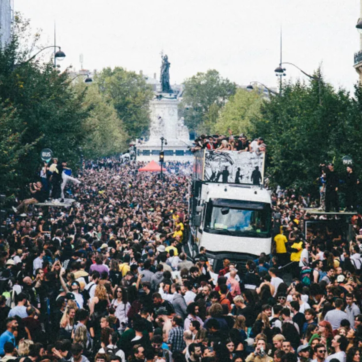 LE PARCOURS DE LA TECHNO PARADE 2026 episode artwork