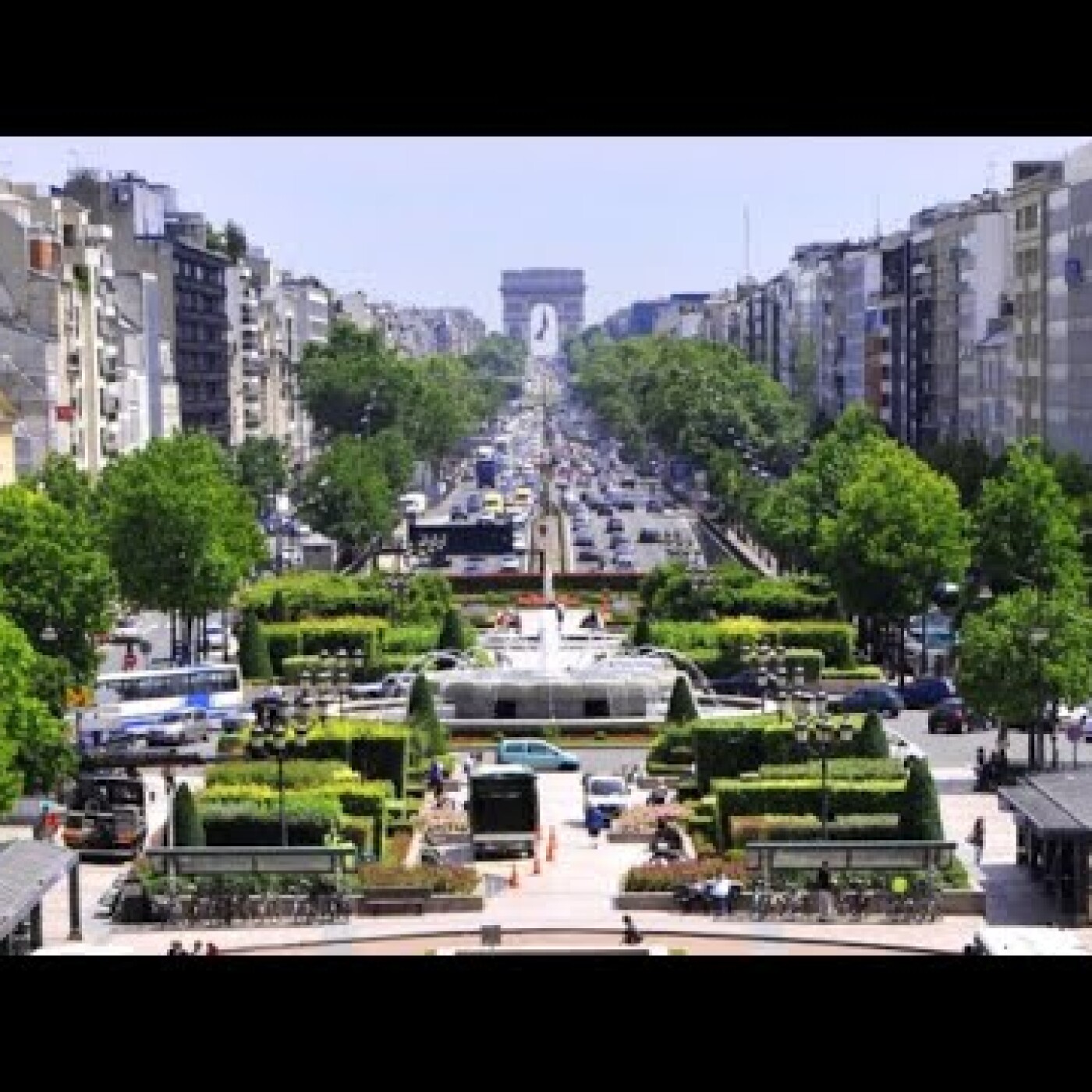 La Justice française enquête sur 7 millions € de patrimoine immobilier d’un dirigeant algérien episode artwork