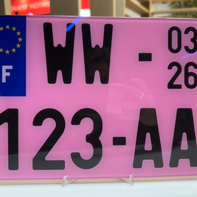 Plaques roses: simple coquetterie ou vrai sujet d’assurance ? cover