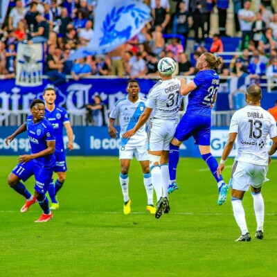 NUMÉRO 10 - L'actu de l'ESTAC cover