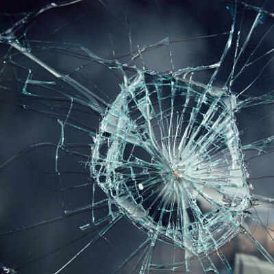 Bris de glace, quelles particularités en matière d'assurance ? cover