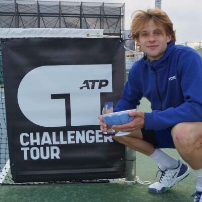 (Numéro hors-série) - Comment Zizou Bergs est-il devenu un joueur plus complet en 2023? cover