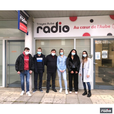 COUP DE POUCE - Les étudiants de l'IUT de Troyes cover
