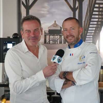 Le Chef Arnaud Chartier nous présente les menus qu'il va proposer pour la fin d'année et évoque sa participation à Cabanes en fête ce samedi cover