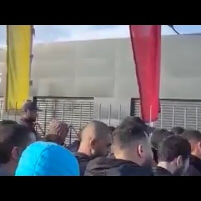 Bagarres, insultes et bousculades pour une voiture en Algérie : les raisons d’un honteux scandale cover