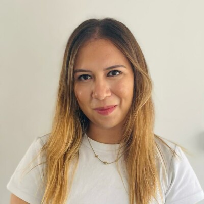 #36 - Sara El Khouya Ali - Global Project Manager, Visual Merchandising chez Dior cover