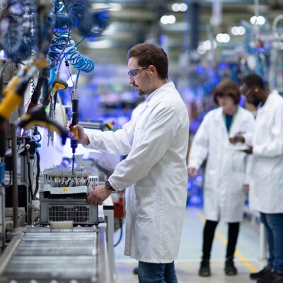 L'Industrie et la Métallurgie en France : Relever le Défi de l'Attractivité cover