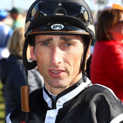 Rendez-Vous Avec... #7 Ioritz Mendizabal cover