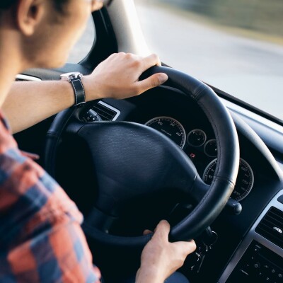 Assurances : comment réduire la facture pour les jeunes conducteurs ? cover