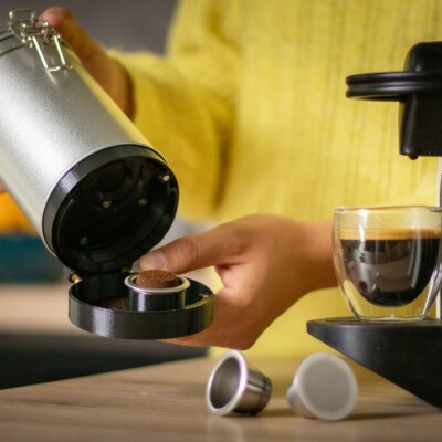 CapsMe : c'est fort de café ! cover