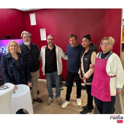 TROYES LA CHAMPAGNE SUR UN PLATEAU - En compagnie de 4 commerçants des halles cover
