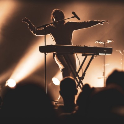 JULIA PERTUY / MESHAÏ | ECHOS / NEO TOULOUSE cover