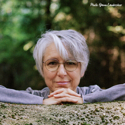 VIP Isabelle Livet : J'ai eu un coup de foudre pour le conte cover