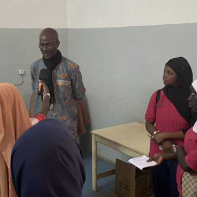 USAGE DES RESEAUX SOCIAUX - PRINCIPAL DU COLLEGE LAMINE GUEYE DE DAKAR cover
