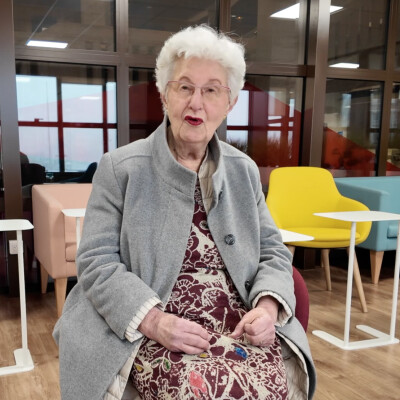 Episode 5 - L’exil et la mémoire : témoignage d’une rescapée des camps de concentration cover