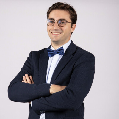 "Une personne sur deux est mal chaussée" : les conséquences sur notre santé avec le podologue Pierre Schlienger cover