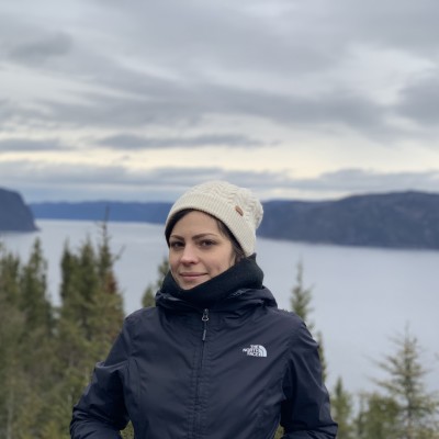 # 17 - Julie Labille de l'association "C'est Assez"  pour "Si je change, le monde change" cover