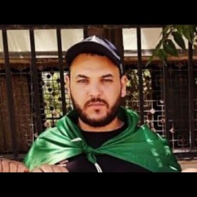 Insulter les dirigeants pour changer l’Algérie ? Mon débat avec un influenceur exilé en Suisse cover