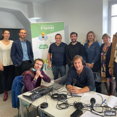 ÉMISSION SPÉCIALE - La démocratie participative cover