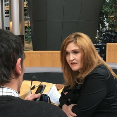 Immunité Parlementaire = Au dessus des lois ? - Marie-Pierre Vieu cover