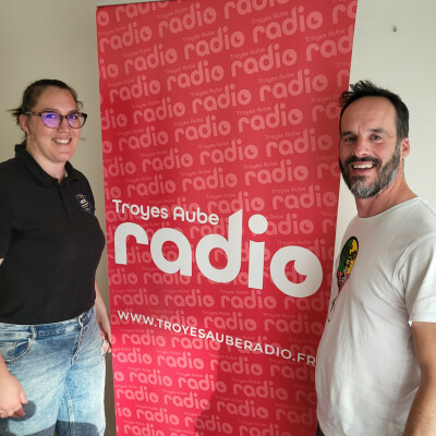 NUMÉRO 10 - Les U13 & U15 féminines du Handball Club Savino Chapelain cover