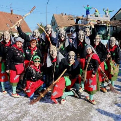 Hilsenheim : Les festivités de carnaval prennent un peu d’avance avec les Helser Haxa cover