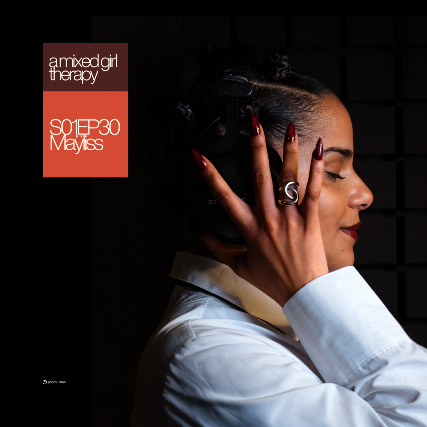 Avec Maÿllis, notre lien avec notre culture c'est avant tout la musique. Avec Maÿllis, notre lien avec notre culture c'est avant tout la musique.