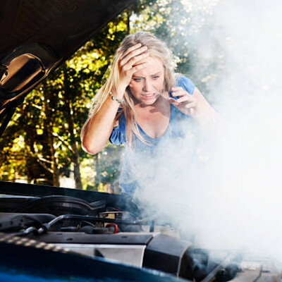 Surchauffe moteur : les gestes simples pour une conduite sans stress cet été ! cover
