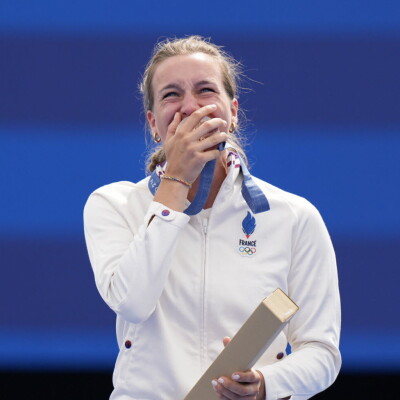 JO Paris 2024 - Lisa Barbelin, bonheur bronzé cover