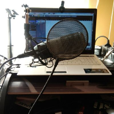 Confidences De L'homme A La Guitare Bleue cover