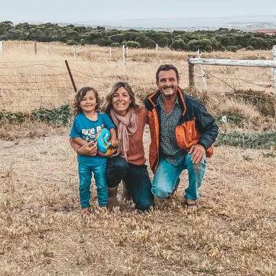 Jenny, Nathan, Louie, Merlot visitent l'Australie - 03 09 2021 - StereoChic Radio cover