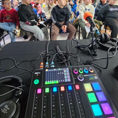 ECOLE LOUIS ARAGON D'EMERCHICOURT cover