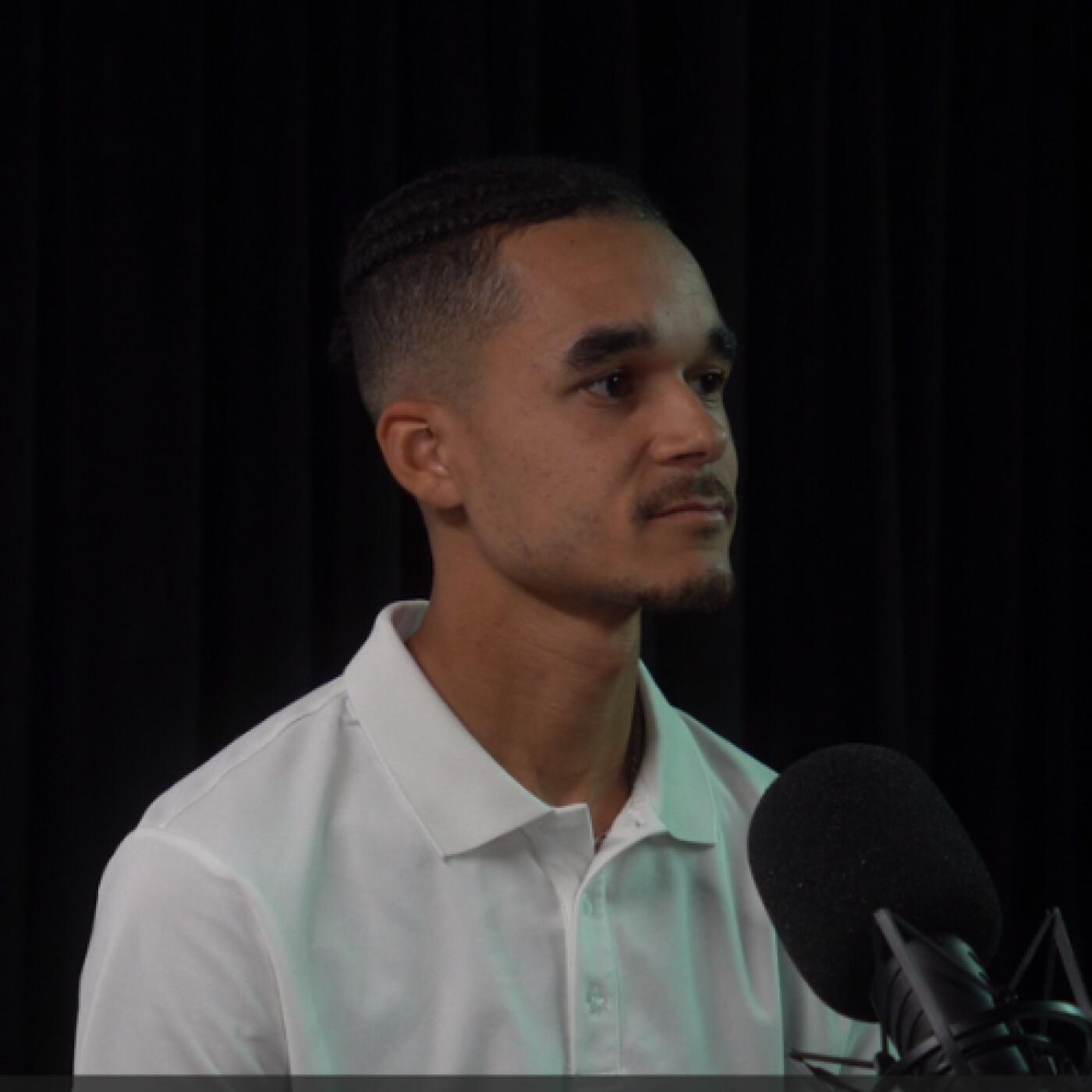 Épisode 2 - Quitter une carrière prometteuse en cabinet comptable pour se lancer en affaire à 24 ans, avec Djua Mwenze