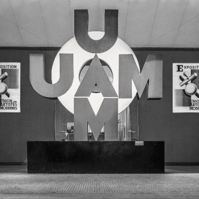 Une Aventure Moderne au Centre Pompidou cover