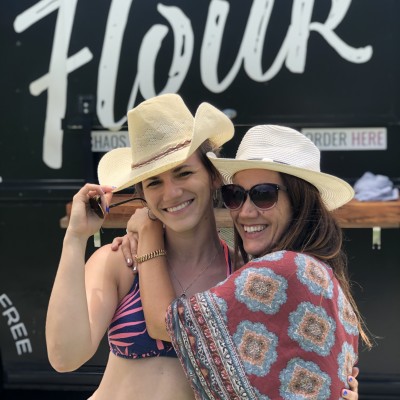 S1E4 - M & L - Une expatriation qui a resserré les liens du sang cover